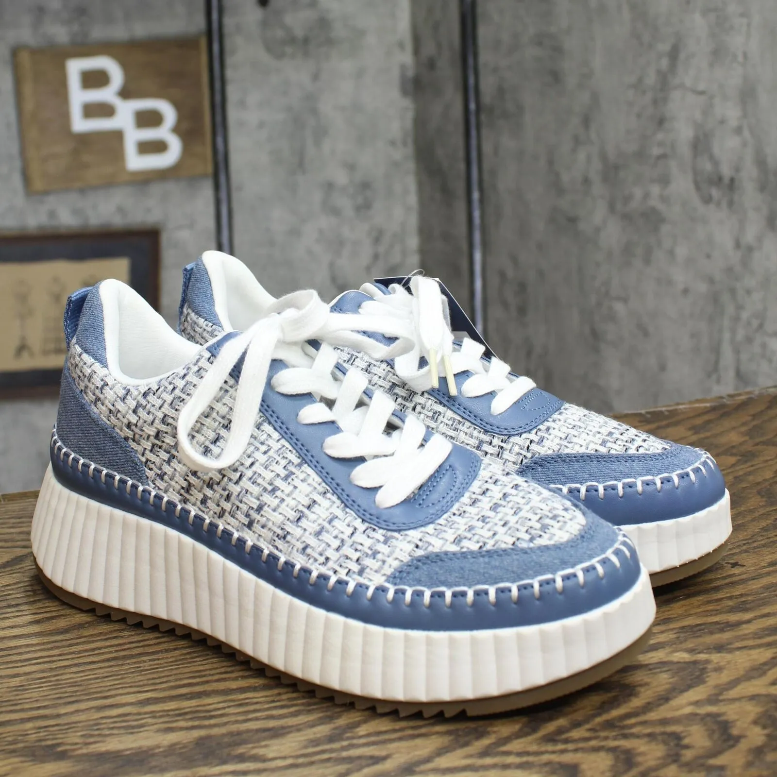 Universal Thread Persephone Sneakers with Memory Foam Insole Blue Denim 9.5M