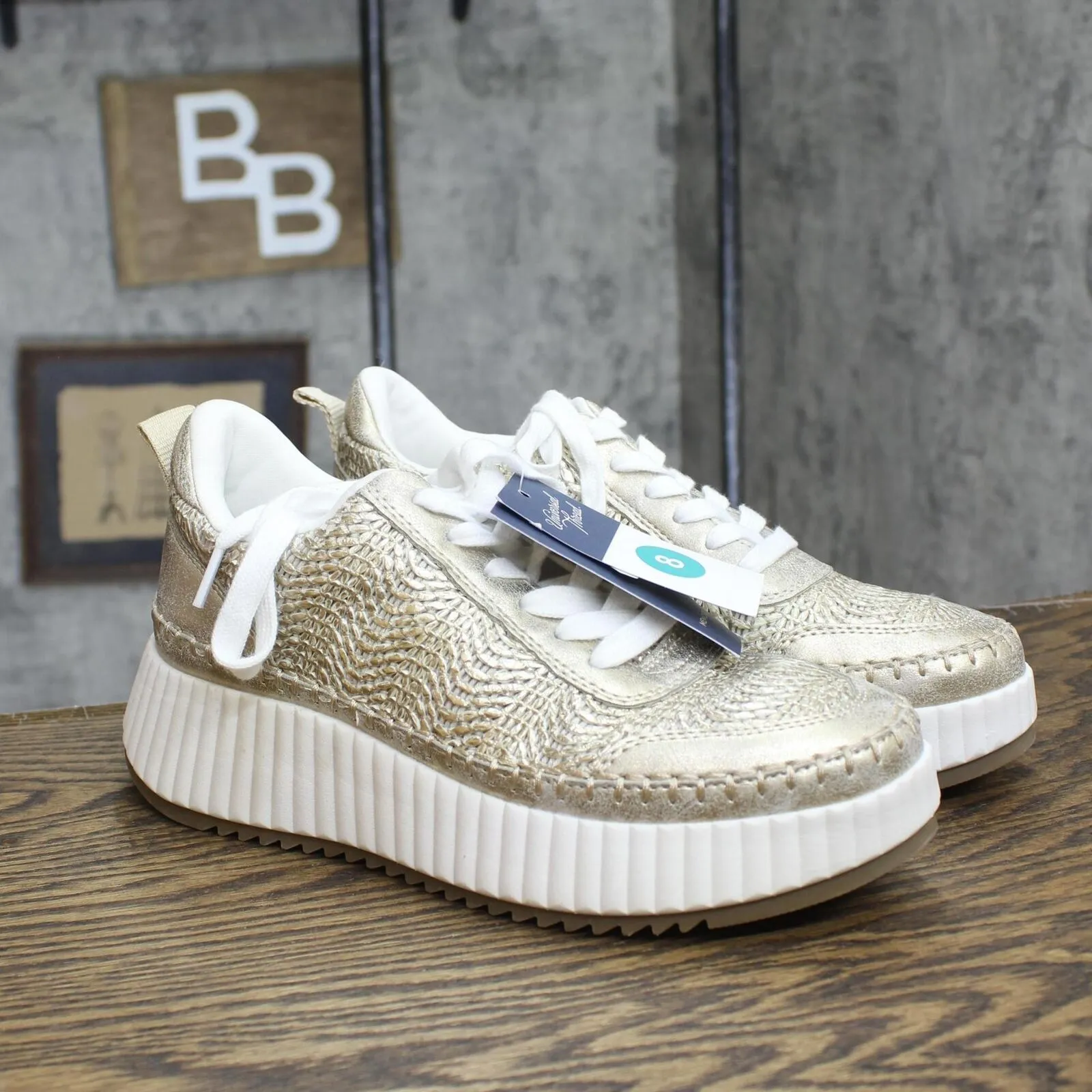 Universal Thread Persephone Sneakers with Memory Foam Insole Gold Yellow 8M