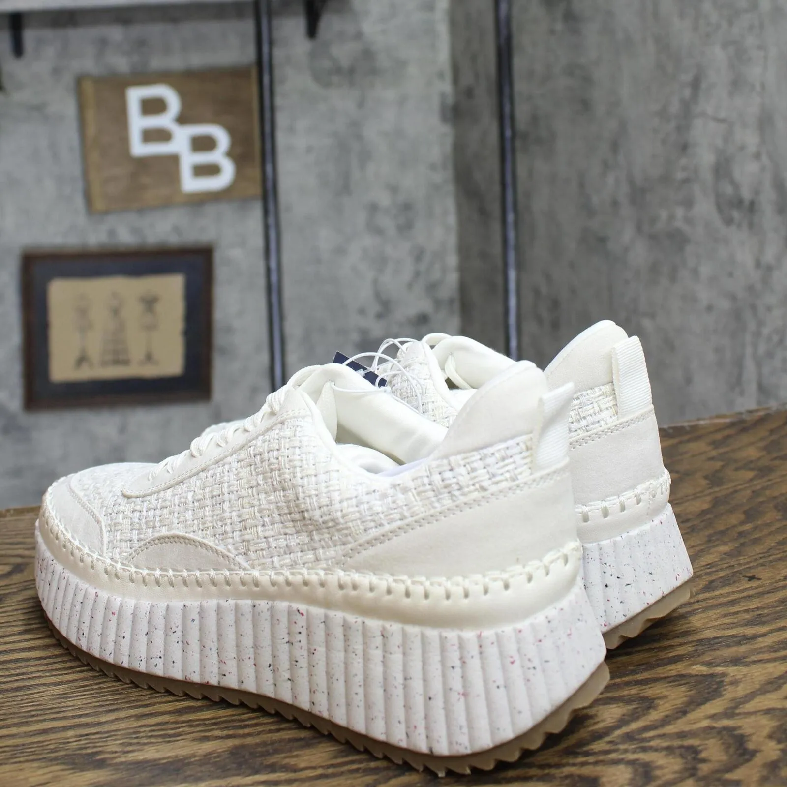 Universal Thread Persephone Sneakers with Memory Foam Insole White  Multi 9.5M