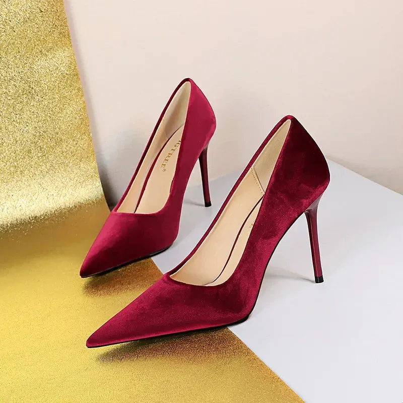 Womens Black Sandals: Slingback Shoes