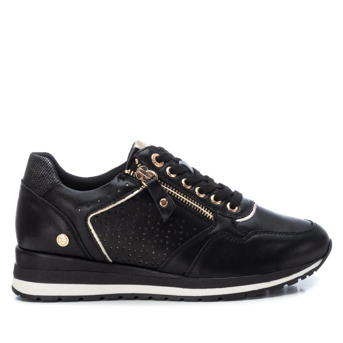 Women's Lace-Up Sneakers By XTI 142234