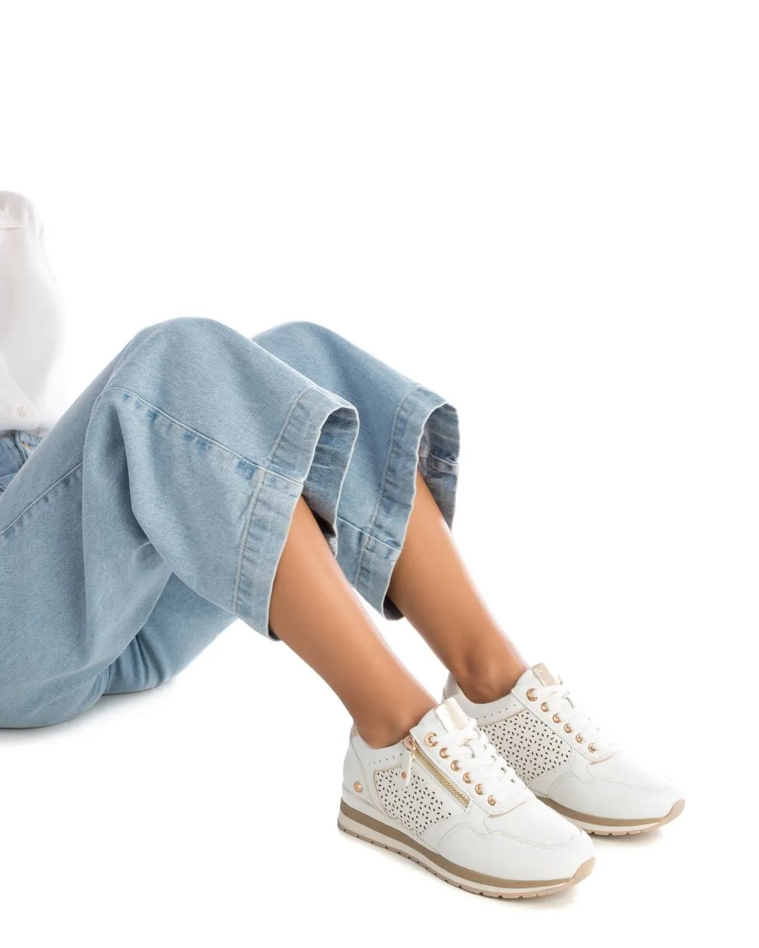 Women's Lace-Up Sneakers By XTI 142234