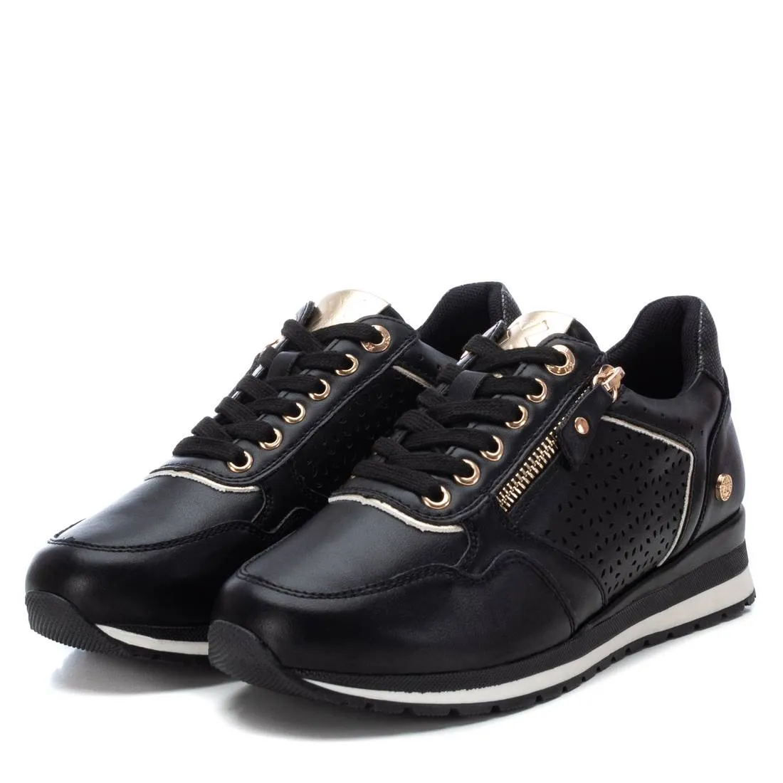 Women's Lace-Up Sneakers By XTI 142234