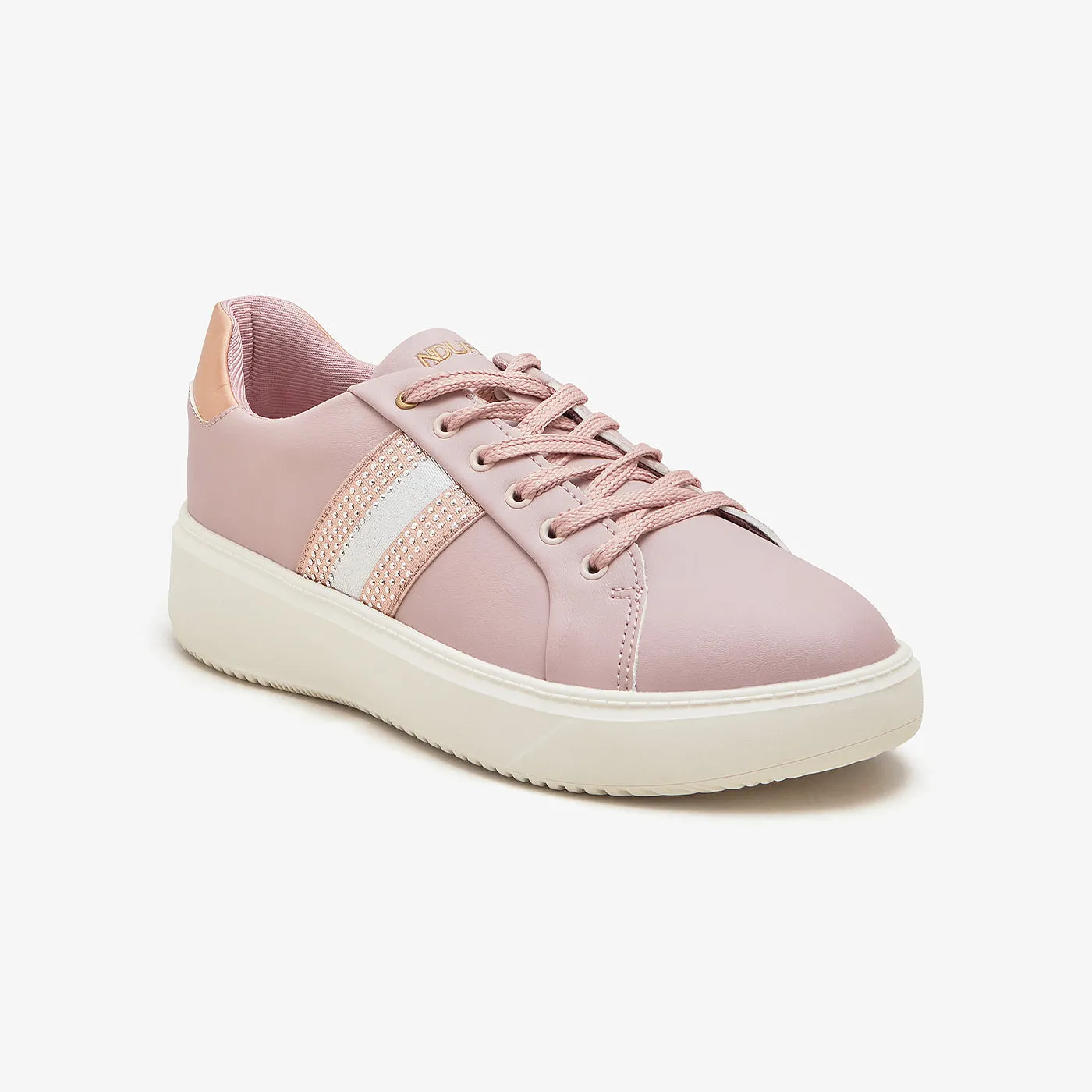Women's Relaxed Fit Kicks