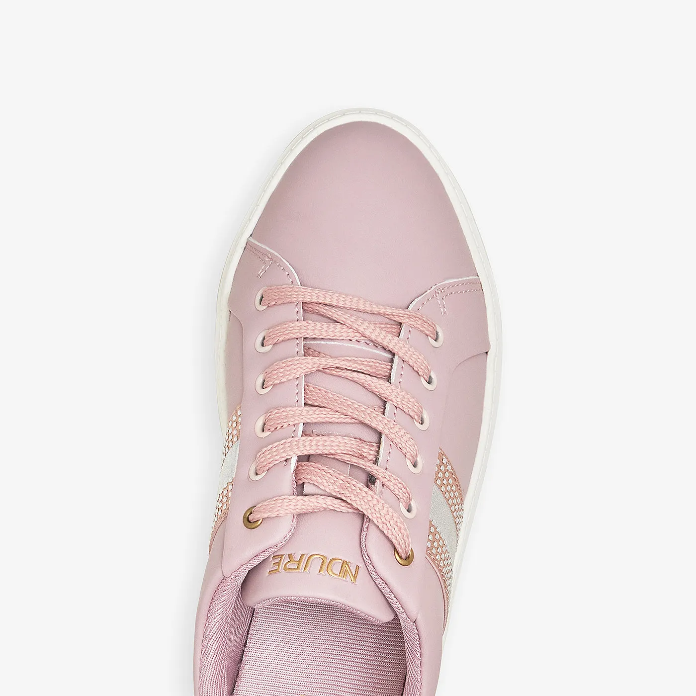 Women's Relaxed Fit Kicks
