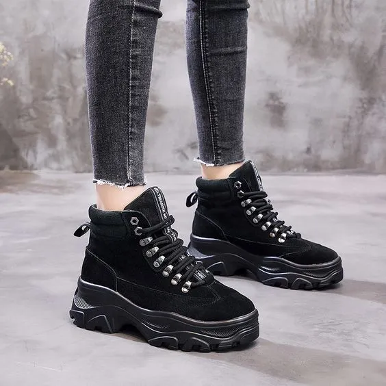 Women's Stylish Leather Platform Boots