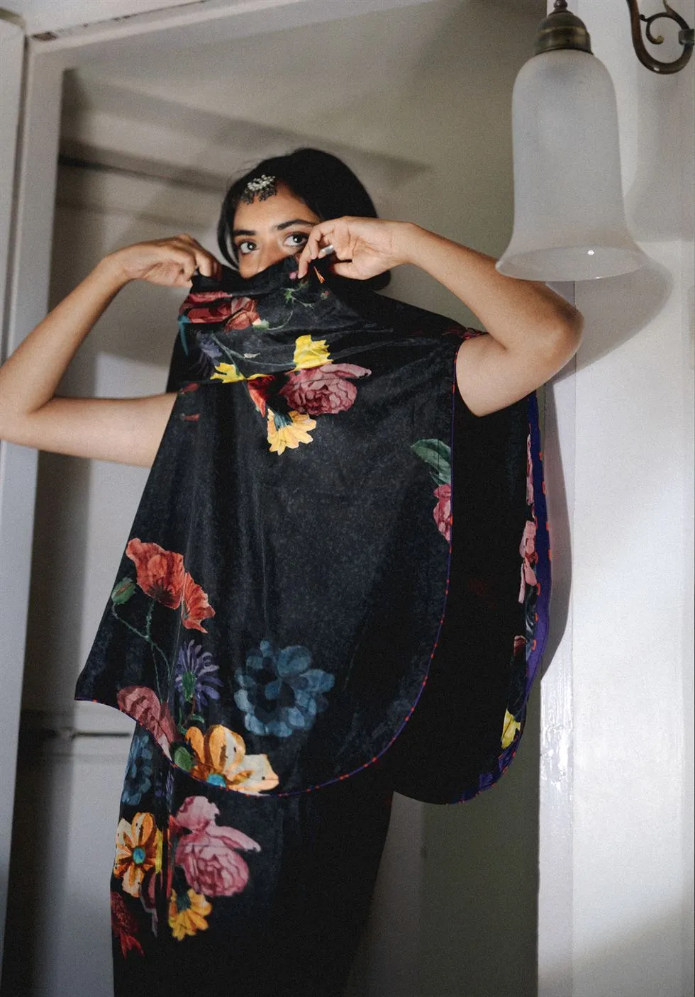YAM   I  Vaucluse  GARDEN OF PARADISE - CHARCOAL SET KURTA SET PURE SILK HABUTAI BLACK Festive Collections YAMKU25