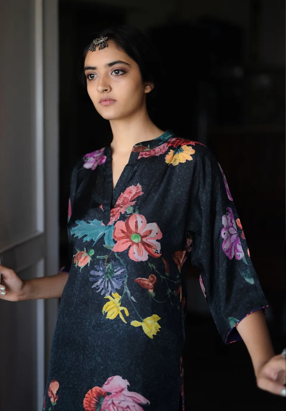 YAM   I  Vaucluse  GARDEN OF PARADISE - CHARCOAL SET KURTA SET PURE SILK HABUTAI BLACK Festive Collections YAMKU25